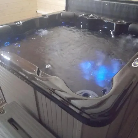 Enchanteur A Avec Vue Panoramique Et Jacuzzi Chalet