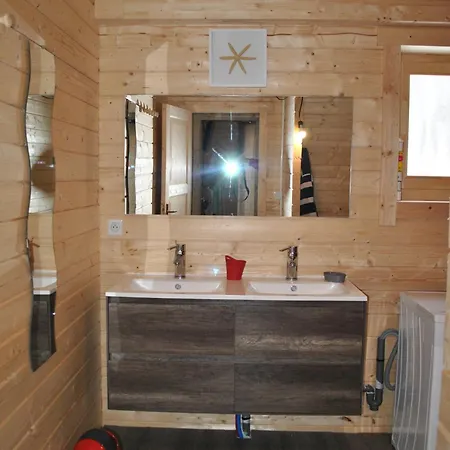 Enchanteur A Avec Vue Panoramique Et Jacuzzi Шале *